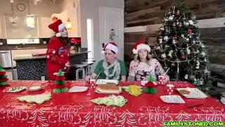 Christmas Family Orgy0.mp4