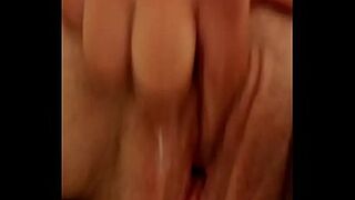 Fingers pregnant pussy